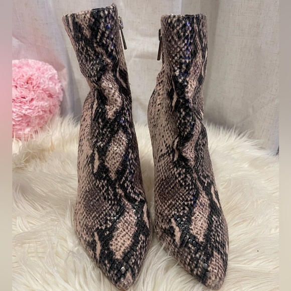 Jessica Simpson Python skin Boots size 9 - Picture 4 of 10